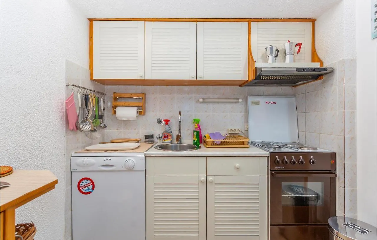 3 Bedroom Lovely Home In Omišalj Chorvatsko