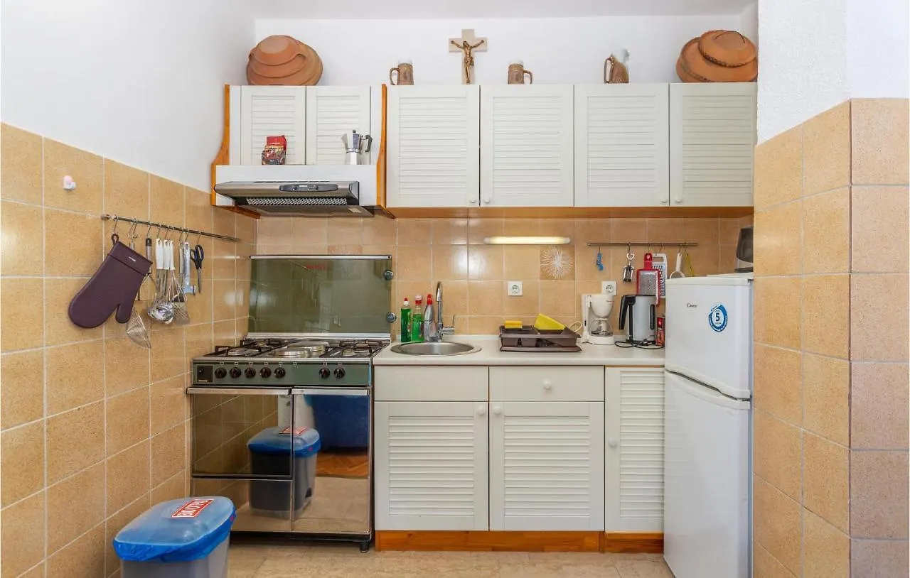 Holiday home 3 Bedroom Lovely Home In Omisalj