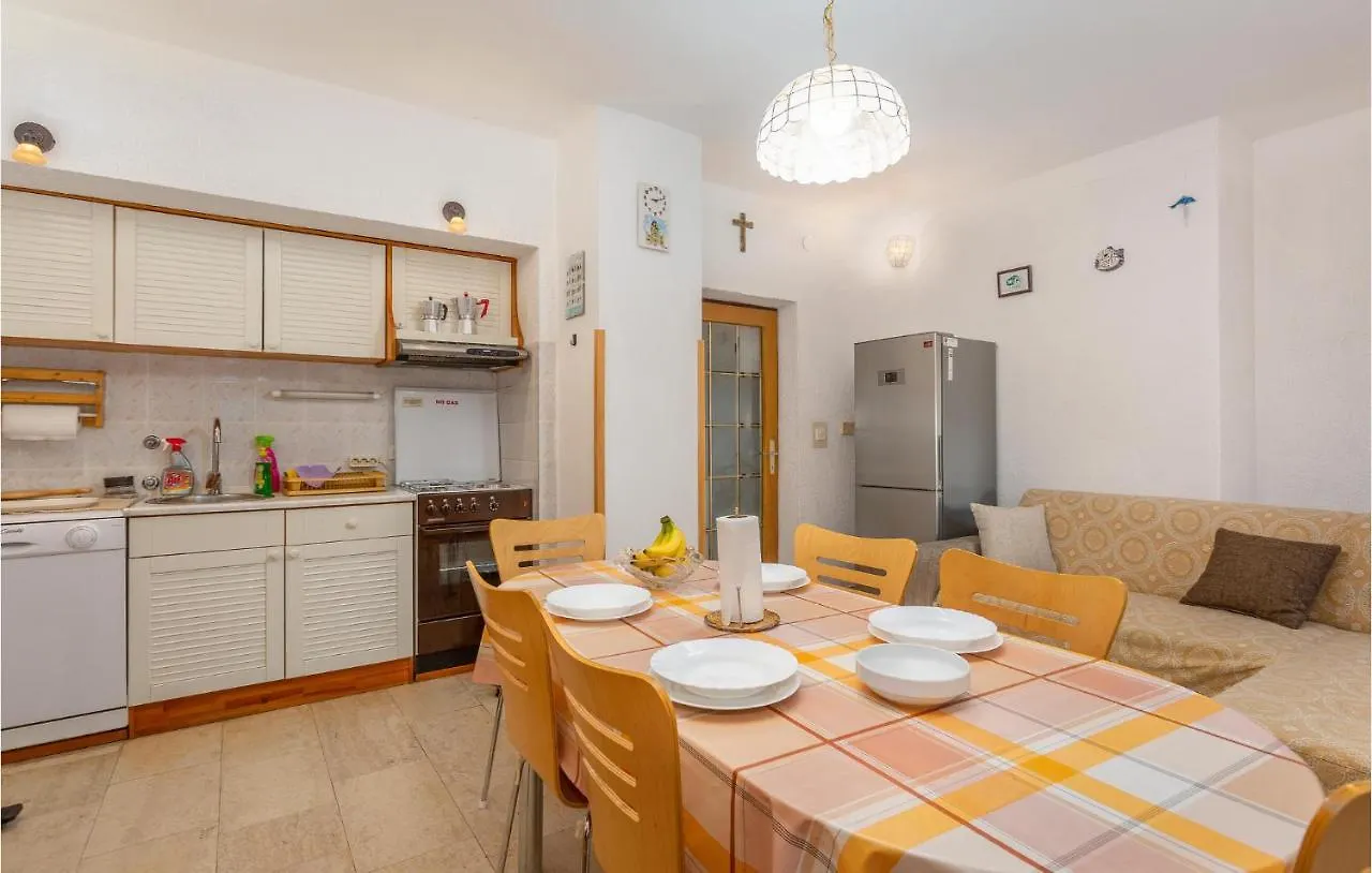 3 Bedroom Lovely Home In Omisalj Croatia